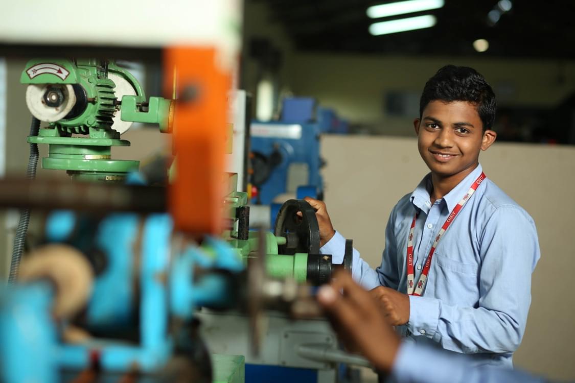 Godavari Global University Labs photo 1